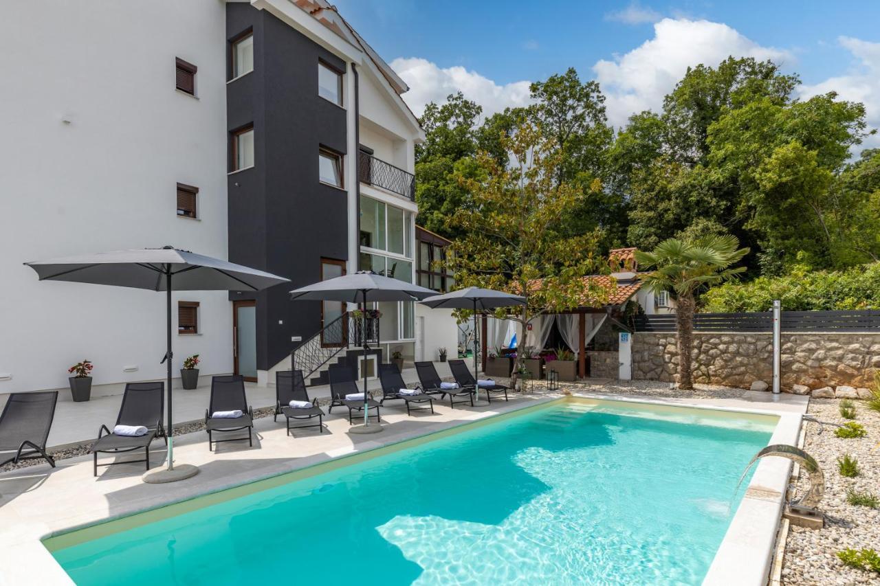 Piccola Villa Adriatic With A Swimming Pool, Grill, Children Playground Opatija Ičići Zewnętrze zdjęcie